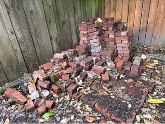 Free used bricks