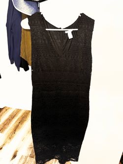 H&M Black Lace Sleeveless Midi Dress