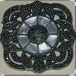 Vintage Mother Of Pearl Inlay Brooch