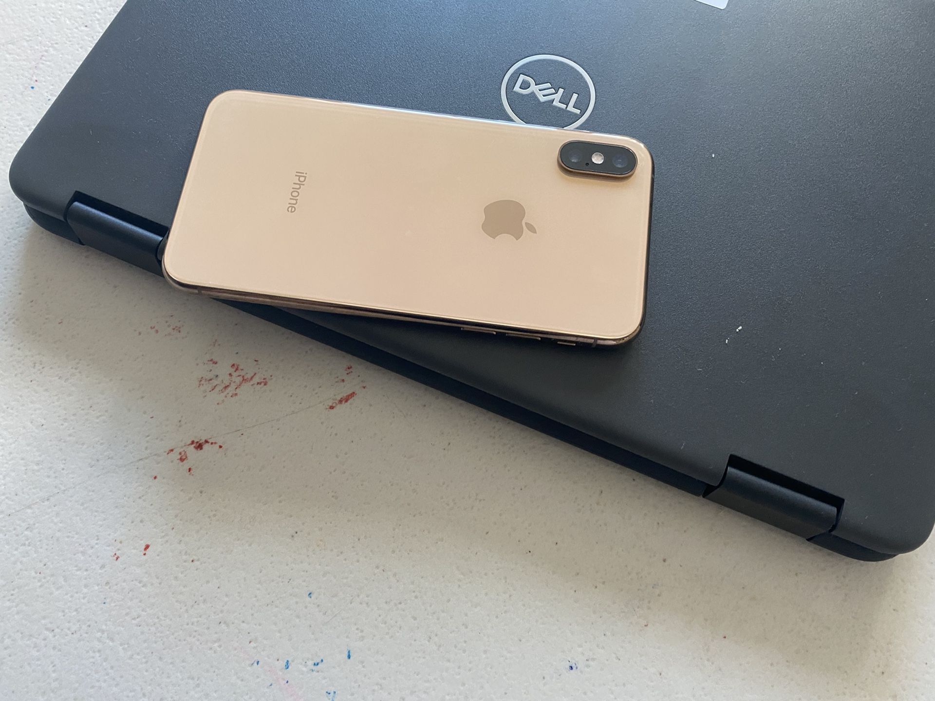 iPhone XS unlocked