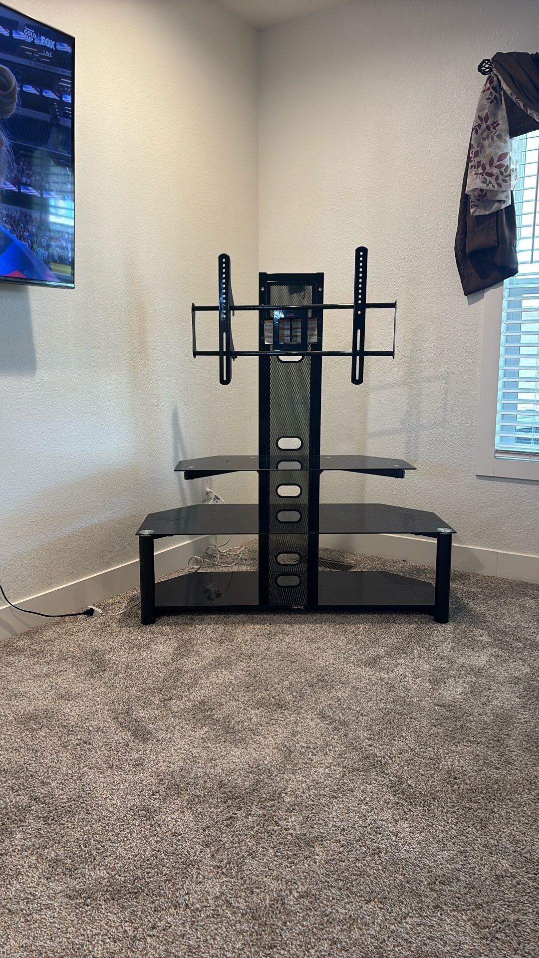 VERY NICE AND STURDY SWIVEL TV STAND