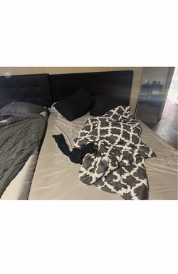 2 queen bed sets head board bed frame and mattress