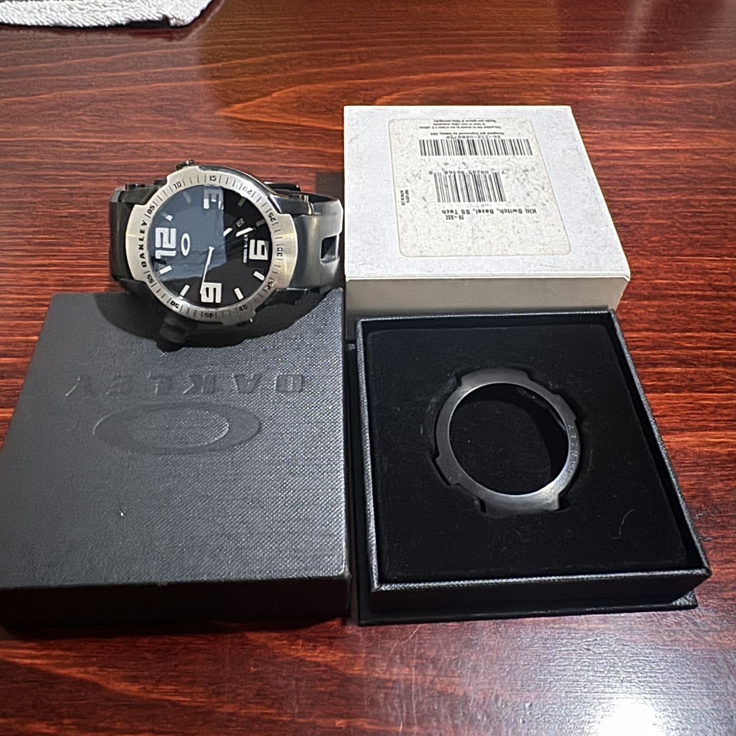 Authentic Oakley Kill Switch Watch blak Dial Black Bezel SS Tech Bezel EUC for Sale in Los Angeles CA OfferUp