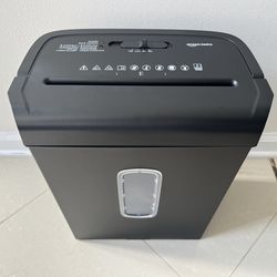 NEW Paper Shredder, 6 Sheet Cross Cut Paper Shredder & Card Shredder, 3.7 Gallon !