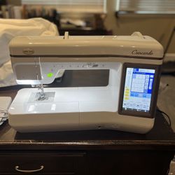Baby Lock Crescendo Sewing Machine