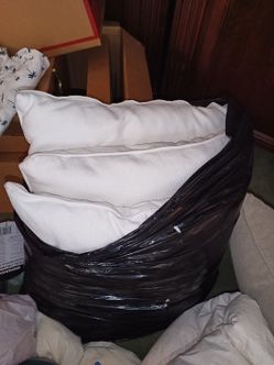 4 Pillows 