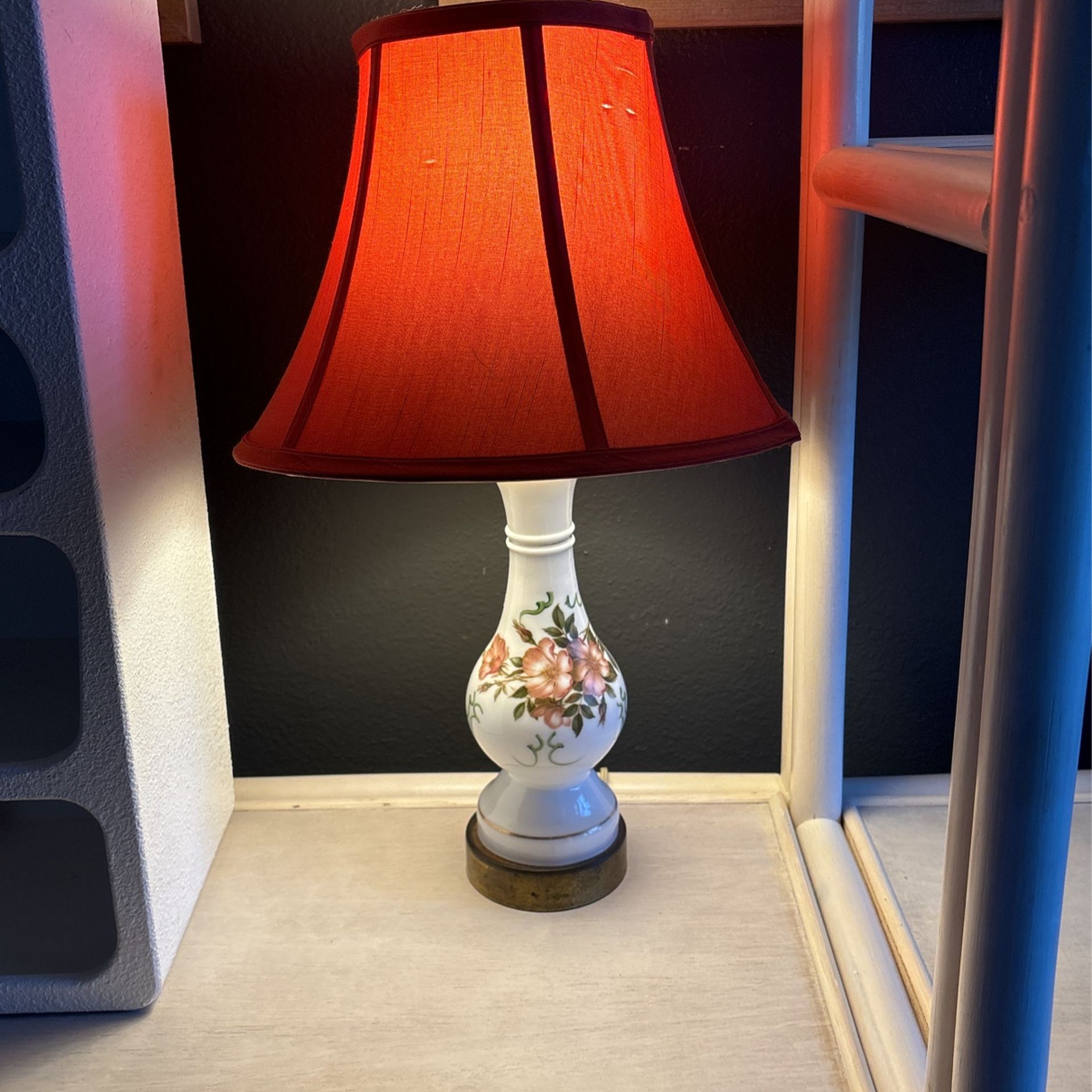 Vintage Milk Glads Hand Painted Midcentury Floral Table Lamp