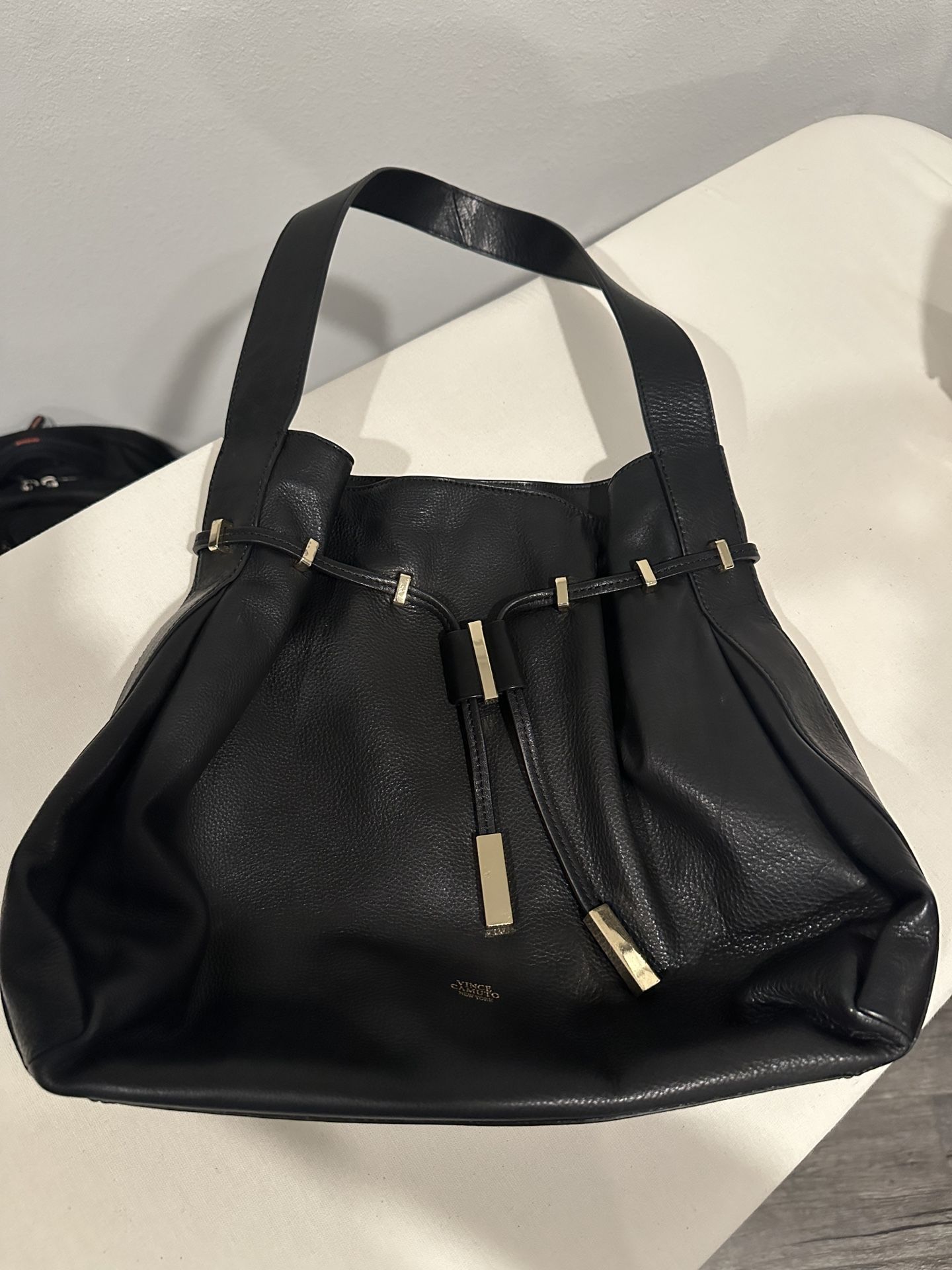 Vince Camuto Women Leather Purse