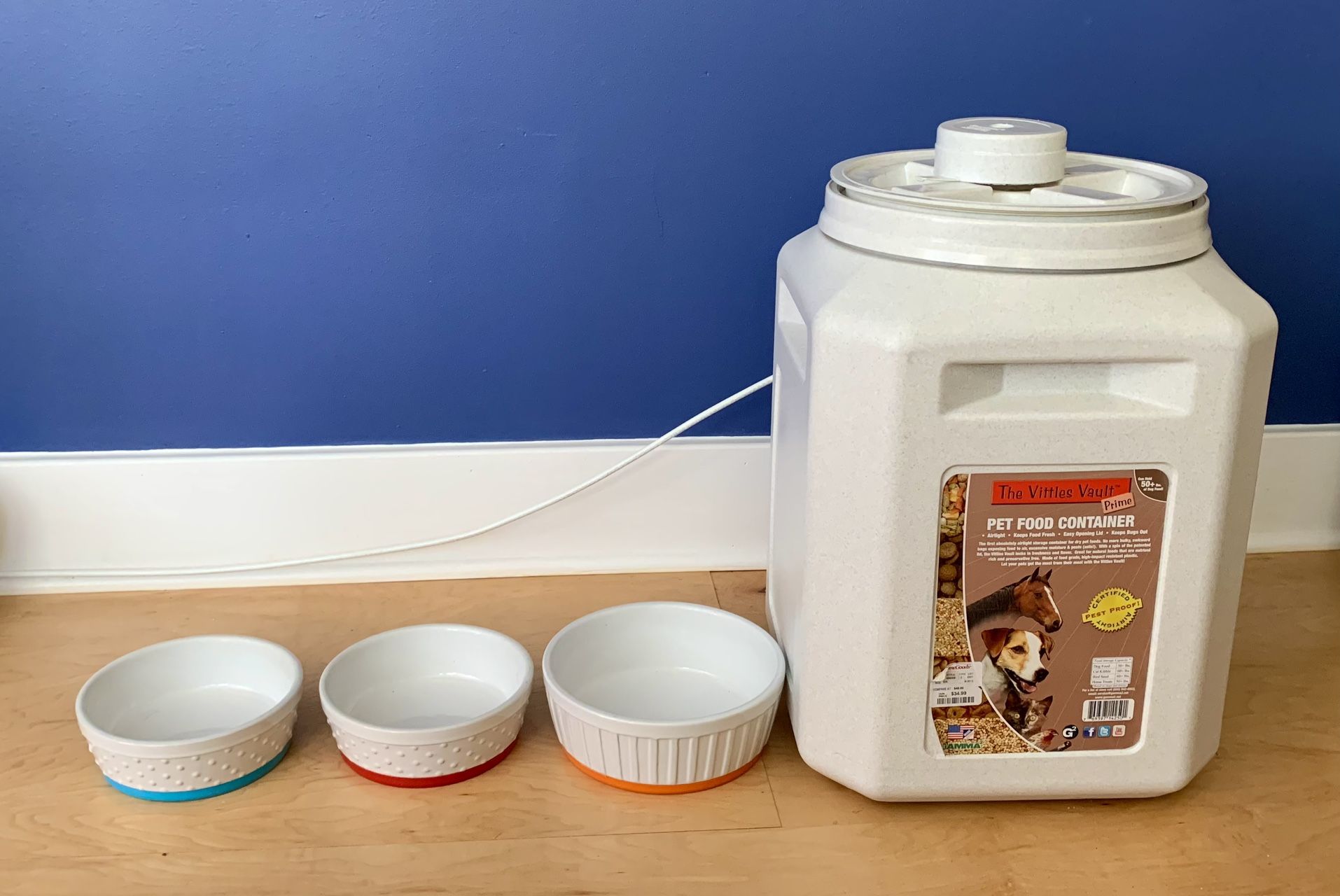 Pet Food Container & Bowls