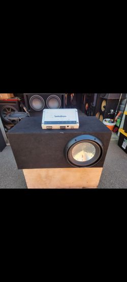 UNA BOCINA Y AMPLIFIER