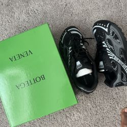 Bottega Orbit 8.5 Black