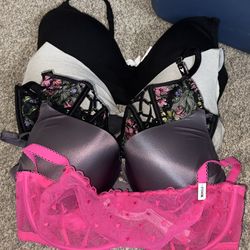 Bras 34 D All 5 For $20
