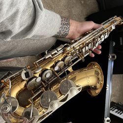Vito Eb Alto Saxophone
