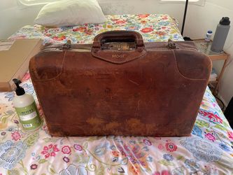 Old Mogi Vintage Leather Suitcase