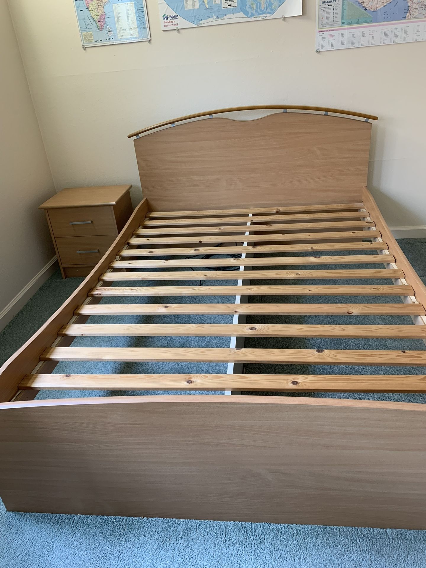 Full size platform bed