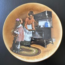 Vintage Decorative Plates with Mother and Child Design for a Wonderful Mother’s Day Gift!