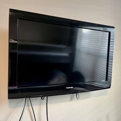 32” Toshiba Tv