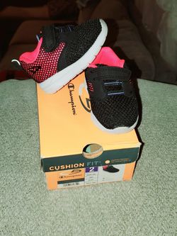 Infant girl shoes size 2