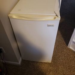 Small Refrigerator