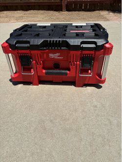 Milwaukee Packout Large Tool Box 48-22-8425