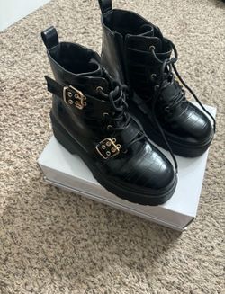 Women’s Boots 