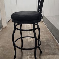 2 Bar Stools