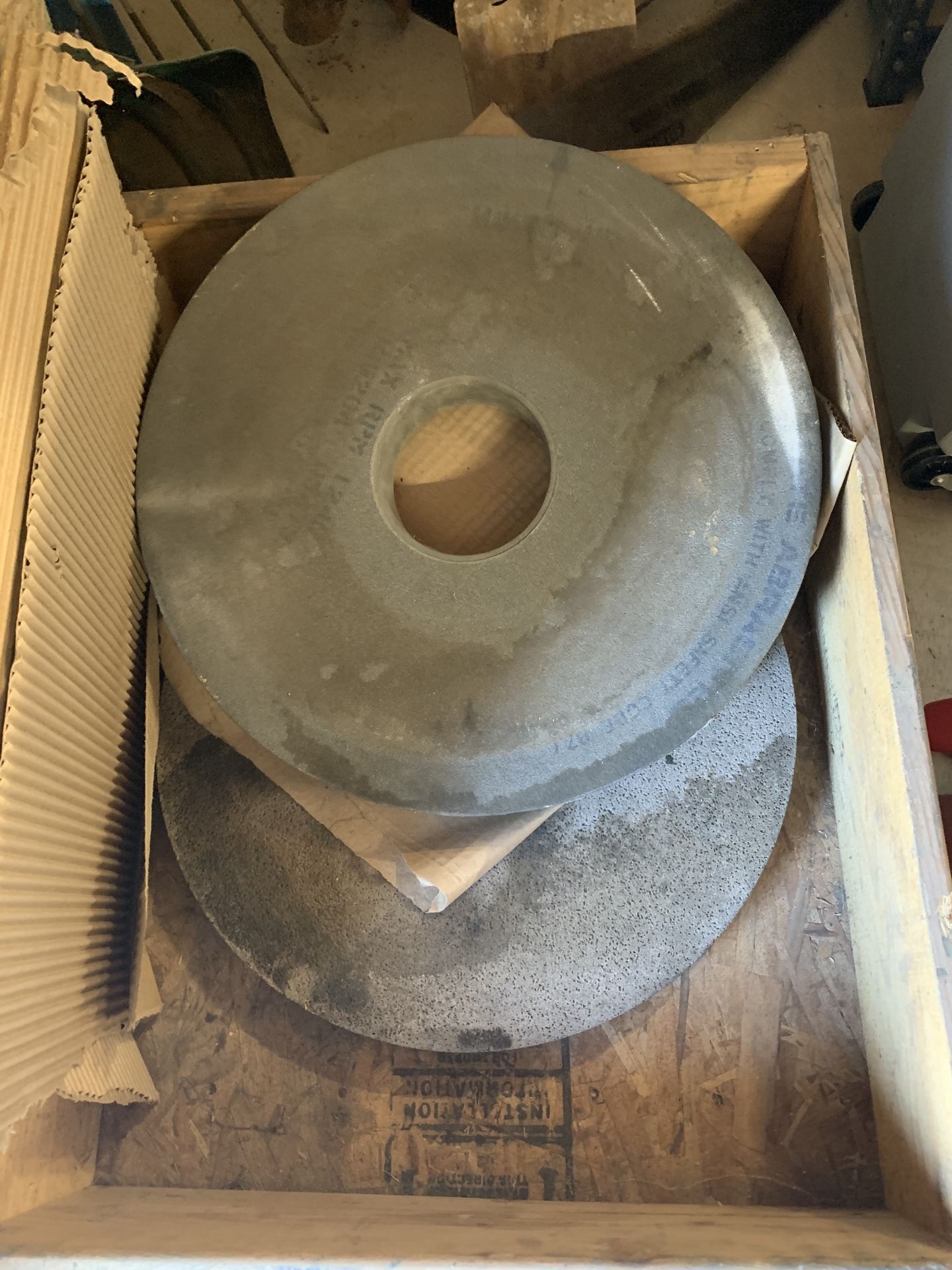 Grinding wheels