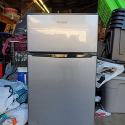 Whirlpool Mini Fridge 3.1