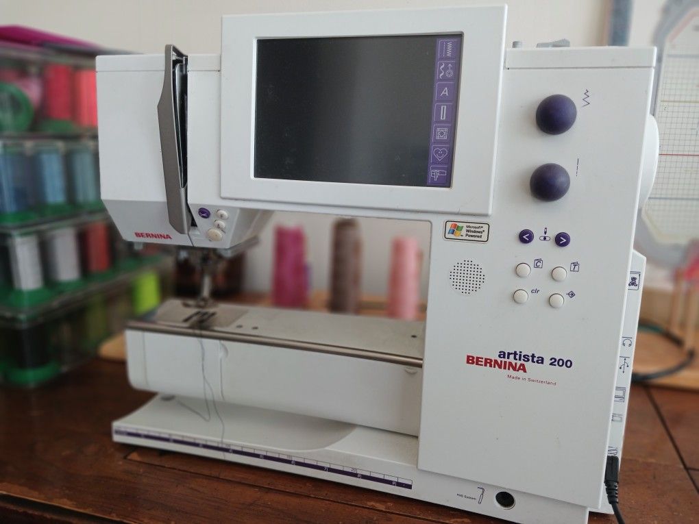 Bernina Artista 200 Sewing Mavhine