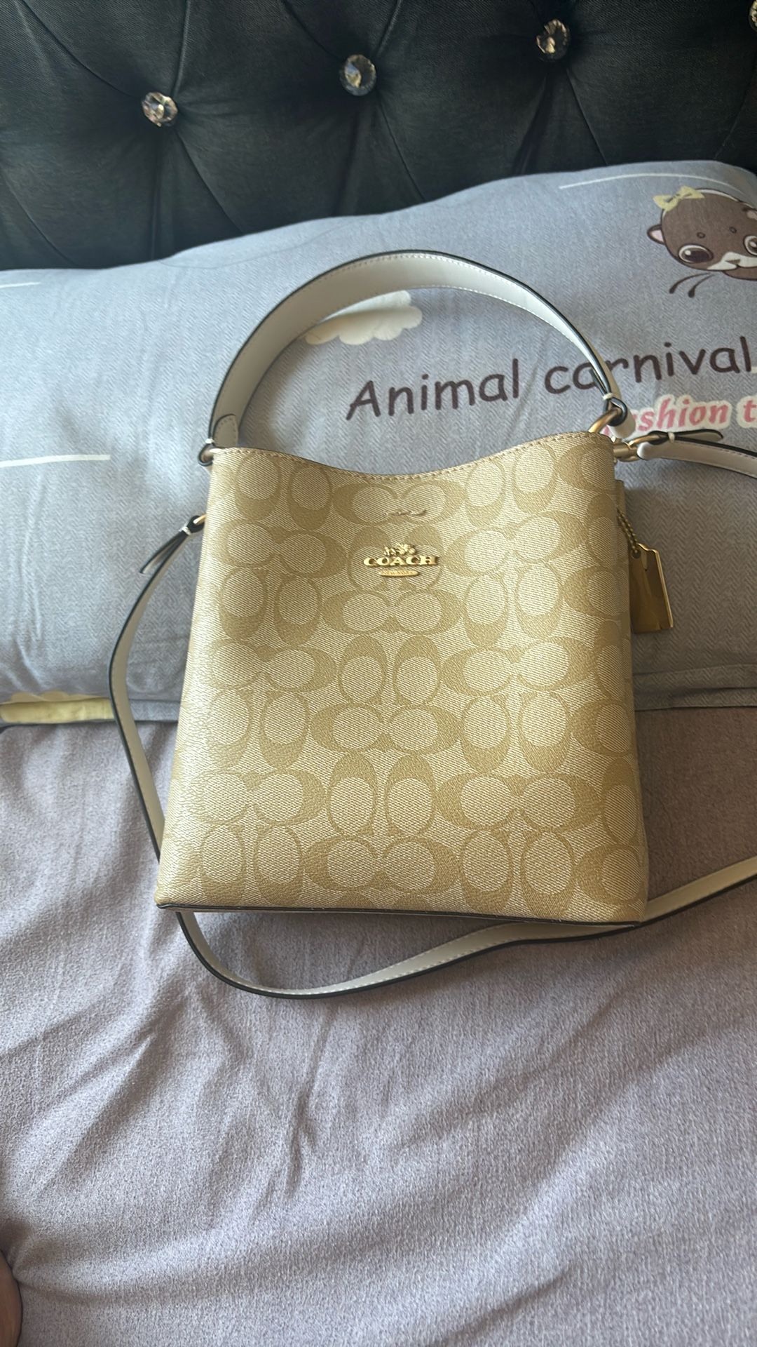 Town Bucket Bag