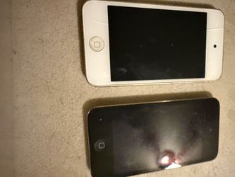 Apple iPod Touch Lot of 2