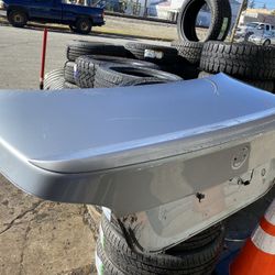 2004-2010 BMW E60 M5 trunk lid 4-door sedan