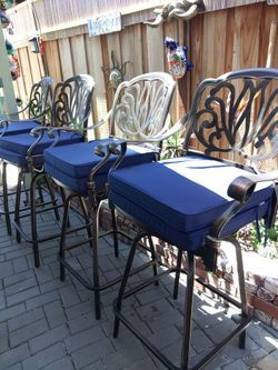 Stools /Bar stools