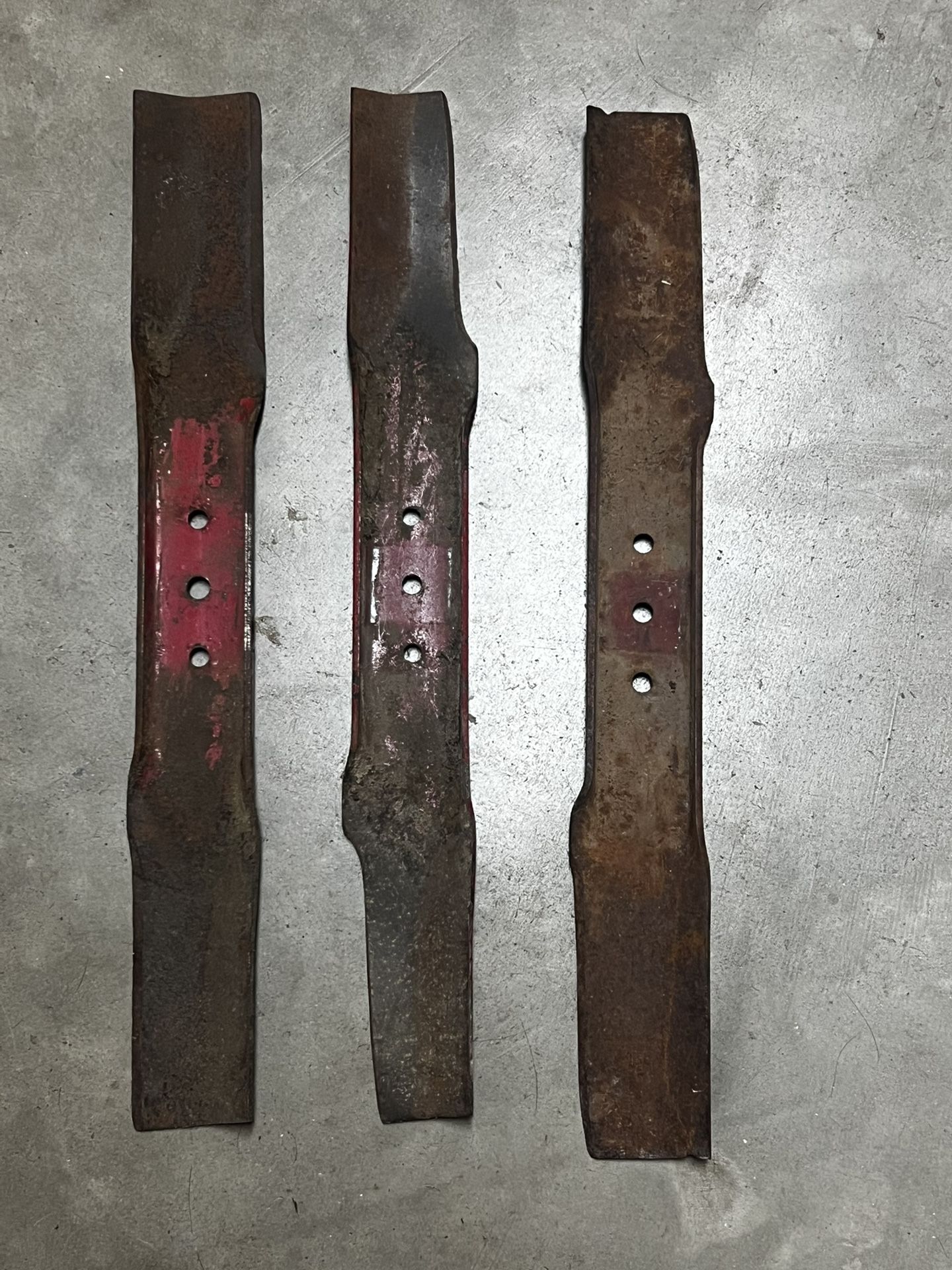 LAWN MOWER BLADES