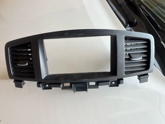 2012 Nissan quest dash vent bezel