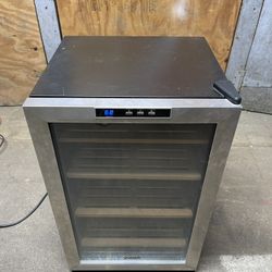 NewAir CC-300 Thermoelectric Cigar Cooler Humidor Fridge Glass Door