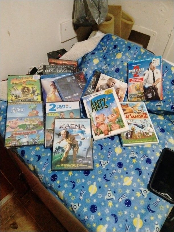 Lot N Lots Of Blueray And Reg DVDs. All Kinds.