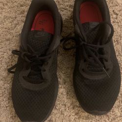 Boys Nike Shoes Size 7