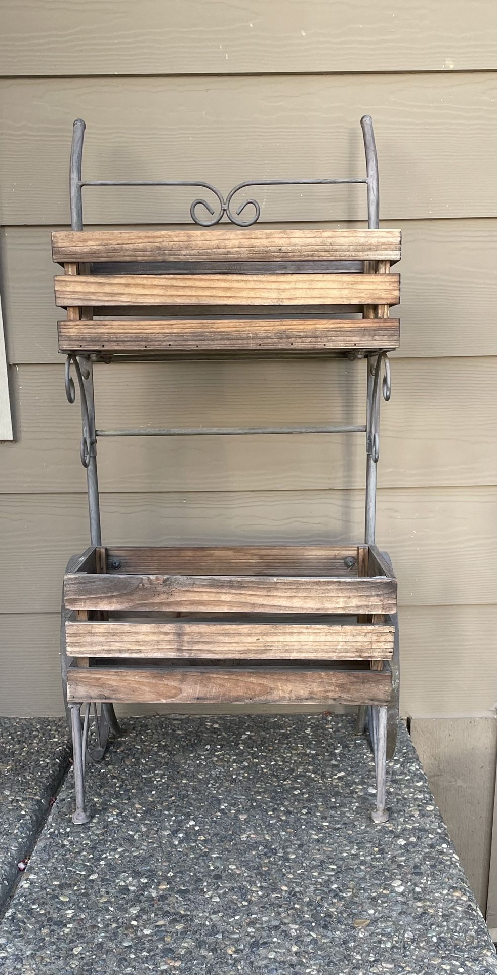 Wooden Plant Stand / Holder 