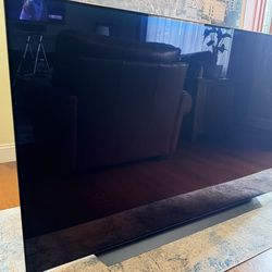 LG-OLED 65” -excellent condition