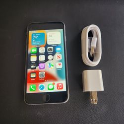 iPhone 6s - UNLOCKED - Like New  