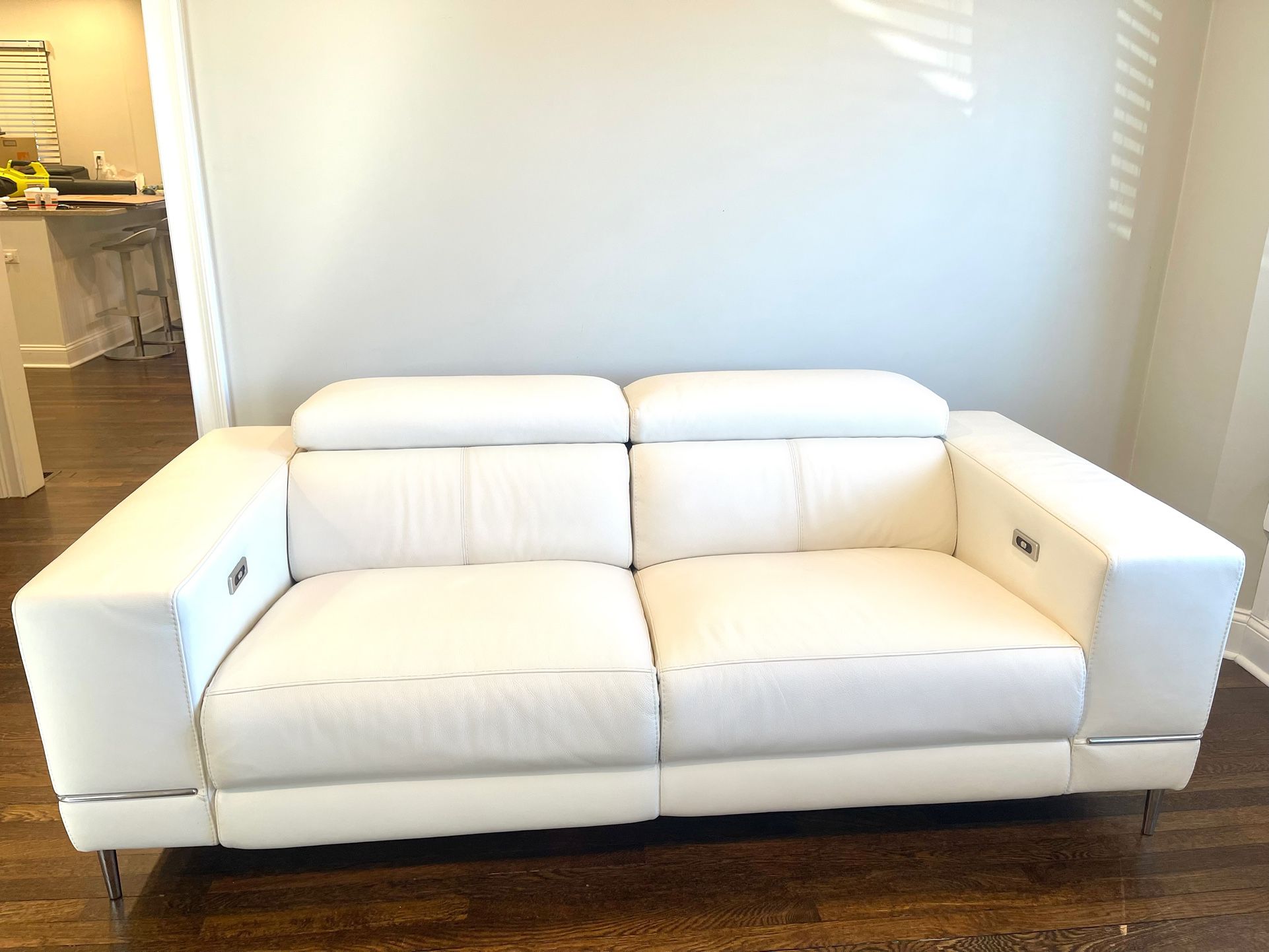 Modani Italian Leather Sofa 