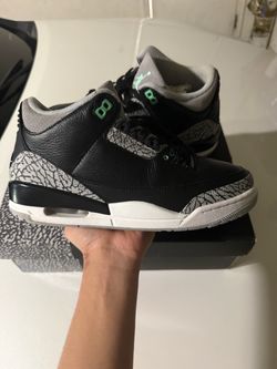 Jordan’s 3s green glow