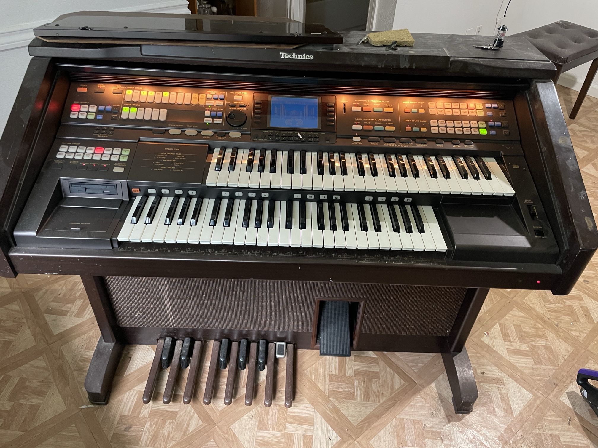 Technics  SX-GA3 Electric Organ  w/Bench