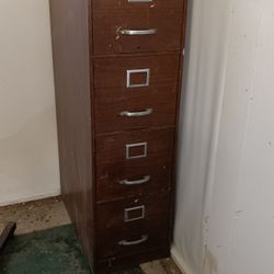       4 DRAWER FILING CABINET