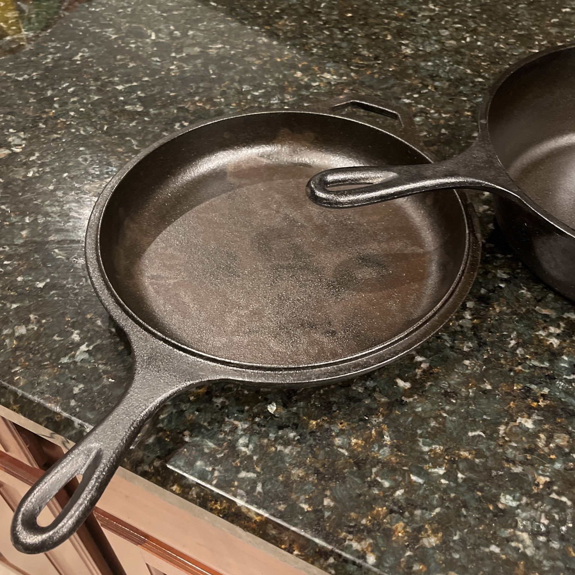 Lodge 3 Quart Cast Iron Pot for Sale in Phoenix, AZ OfferUp