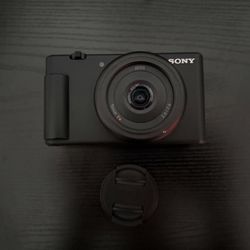 Sony - ZV-1F Vlog Camera for Content Creators and Vloggers - Black