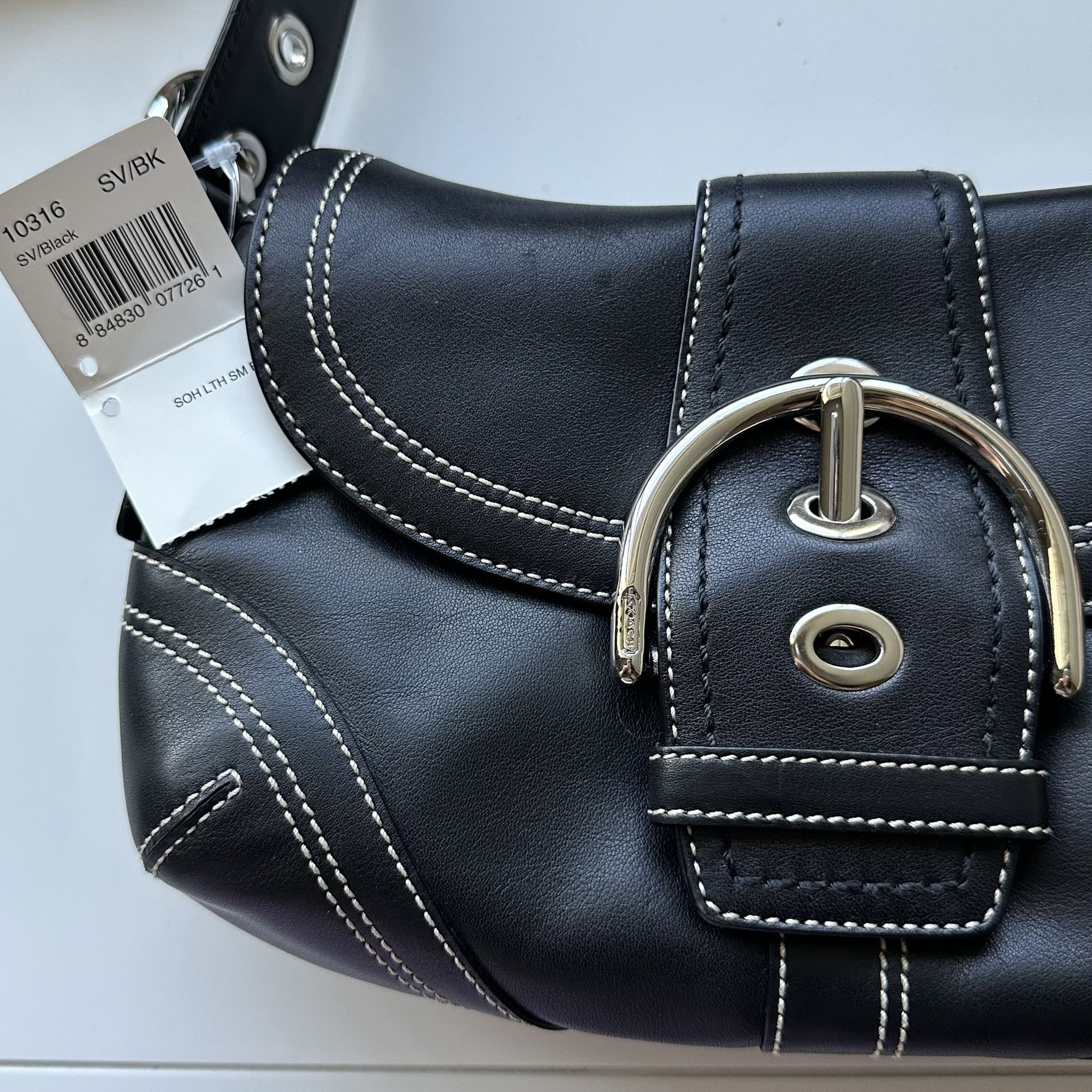 Y2K Vintage Coach SoHo Leather Buckle Flap Small Shoulder Bag in 