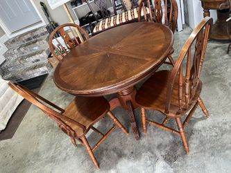 Pedestal Dining Set