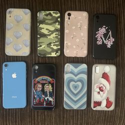 IPhone XR + Cases